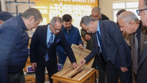 Arıcılara kovan desteği sürüyor