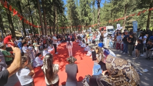 Başkan Balaban bayram heycanını gençlerle paylaştı