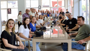 Başkan Balaban Muradiye CHP CHP bürosunu ziyaret etti