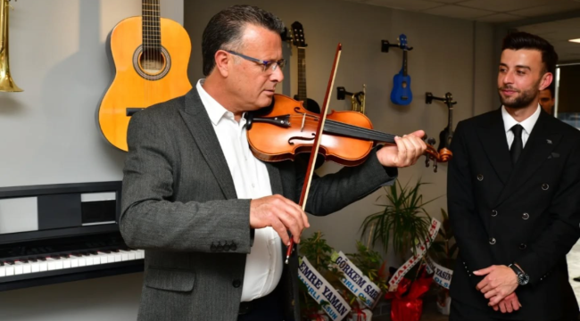 Başkan Öküzcüoğlu'nun on parmağında on marifet