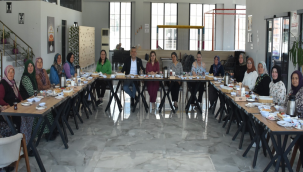 Başkan Taşlı muhtar eşleriyle kahvaltıda buluştu