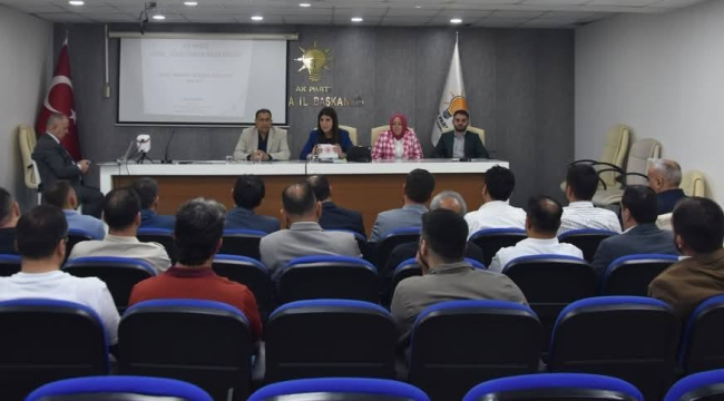 Belediye başkanları ve 17 ilçe başkanının katıldığı AKP istişare toplantısı