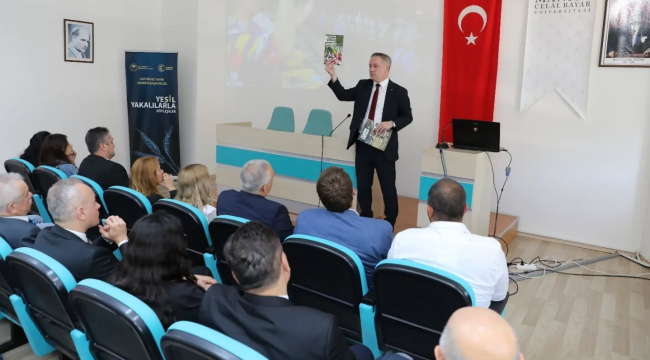 CBÜ'de "yeşil yakalılarla söyleşiler"etkinliği düzenlendi