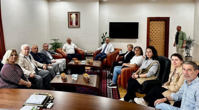 CHP Akhisar ilçe yönetimi kaymakam Can'ı ziyaret etti