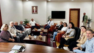 CHP Akhisar ilçe yönetimi kaymakam Can'ı ziyaret etti