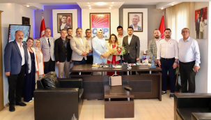 CHP'ye ziyaretler sürüyor