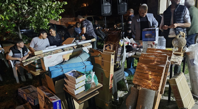 Demirci avcılar külübünde eğlenceli hediye çekilişi