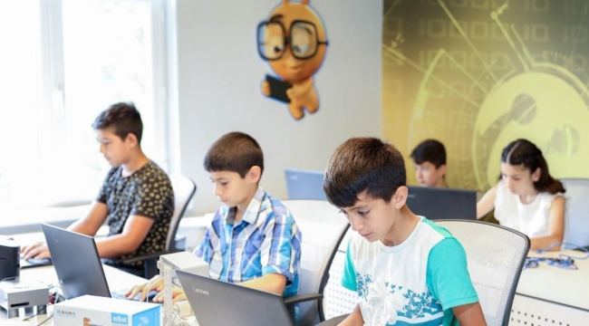 Demirci'de zekâ gücü teknoloji sınıfı kuruluyor