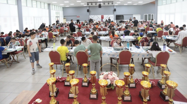 Dereceye girenler ödüllerini aldı