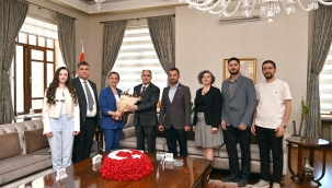 Eczacılar odası yönetimi vali Özkan'ı ziyaret etti