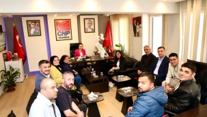 Gökçeöreni sevenler derneği yönetimi başkan Özalper'i ziyaret etti