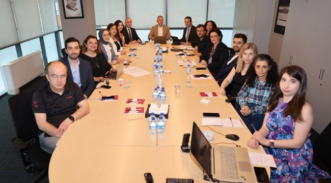 Kamu ve özel sektör eczacıları komisyonu toplantısında 9 gündem maddesi ele alındı