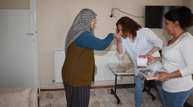 Kula'da şehit annelerinin anneler günü kutlandı