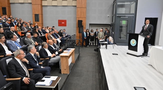 MASKİ genel kurulunda konuşan Başkan Zeyrek,"görevde olduğum müddetçe 2 ton su, 1 TL olacak"