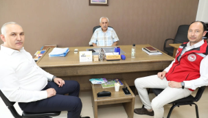 Müdür Öztürk'ten arı yetiştiricileri birliği başkanı Turgut'a hayırlı olsun ziyareti