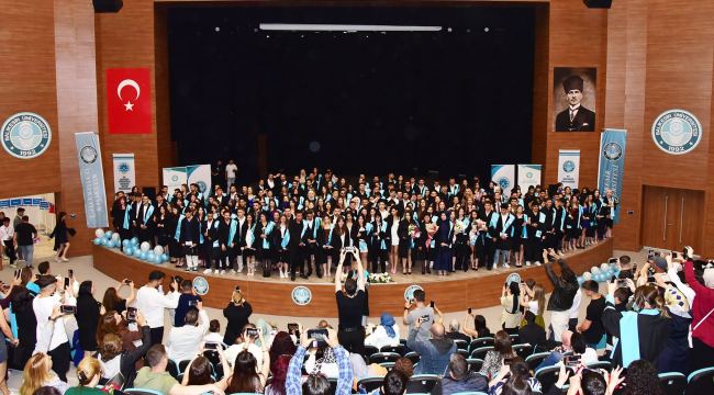 Muhteşem mezuniyet töreni