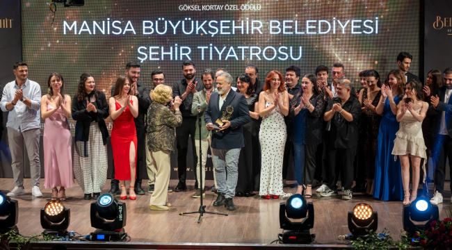 Ödül Manisa halkına ithaf edildi