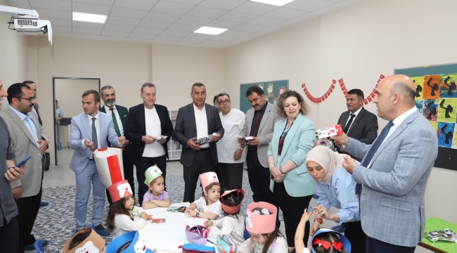 Önce diş sağlığı eğitimi sonra hediye