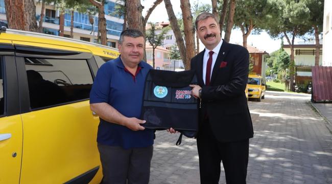 Özel oto koltuk organizerleri dağıtıldı
