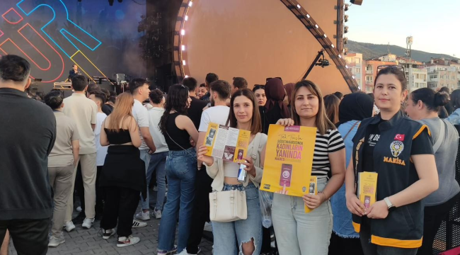 Polisin kadına el kalkmaz broşür dağıtımı sürüyor