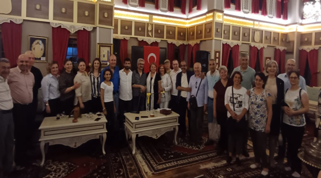 Şiir,mizah ve türkü dolu muhteşem bir gece