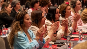  Sosyalist enternasyonale katılan başkan Özalper''biz kadınlar birbirimizin umuduyuz''