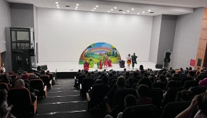 Üç belediyenin destek verdiği'tontişin bahçesindeki renkli dostlar'çocuk oyunu