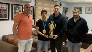 Uluslararası Kick boks dünya kupasında,Ali Atılgan dünya şampiyonu oldu