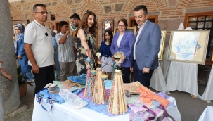 Yıl sonu sergisi açıldı