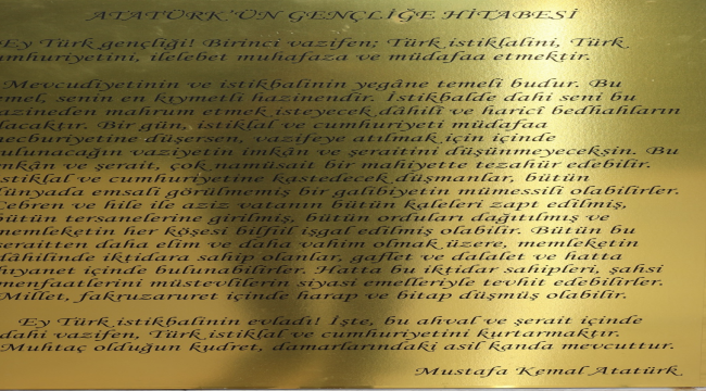 Ahmetli belediyesi yıpranan ve eskiyen"gençliğe hitabe" metni yeniledi