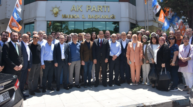 AK partililer bayramlaştı
