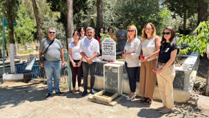 CHP'li eski başkan adayı dua etmek için Çöllü'nün mezarına koştu