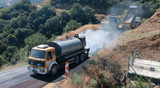 Manisa'da yol çalışmaları hız kesmeden sürüyor
