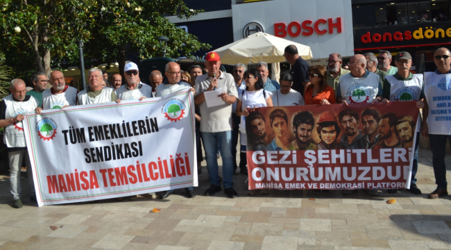 Manolya meydanında gezi anması