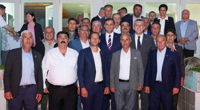 Muhtarları dinleyen başkan Zeyrek''muhtar her zaman gelir,kapımız her zaman açık" 