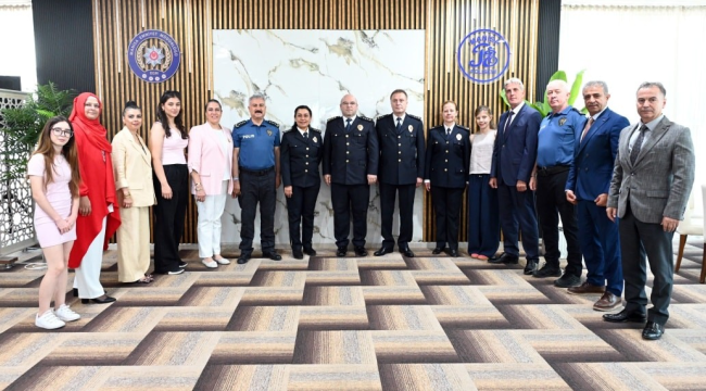Rütbe terfi töreni ile yeni rütbeleri takıldı