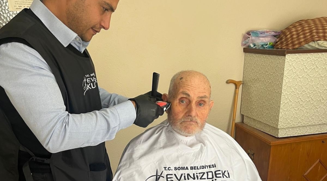 Soma belediyesi "evinizdeki kuaför"projesiyle gönüllere dokundu