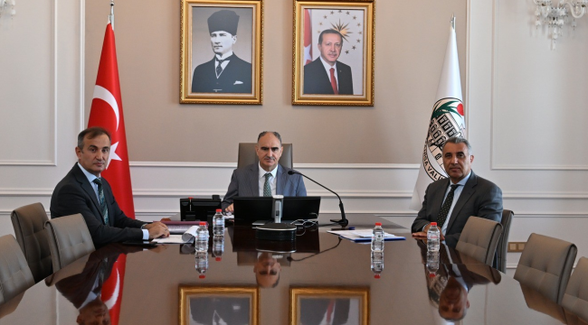 Vali Özkan kaymakamlarla video konferans toplantısı yaptı