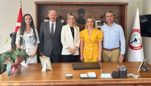 Yunusemre kaymakamı Kantay'dan eczacılar odasına veda ziyareti