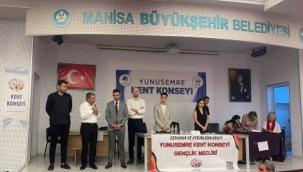 Yunusemre kent konseyi gençlik meclisi başkanlığını Baran Atacan kazandı
