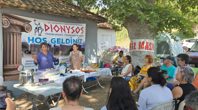 10. Dionysos tiyatro festivali sürüyor