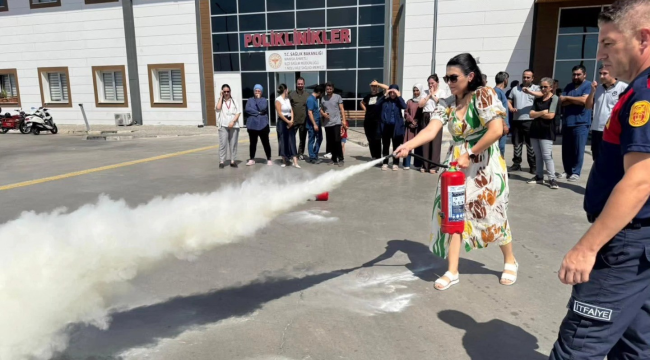 Ahmetli devlet hastanesinde personele temel yangın eğitimi verildi