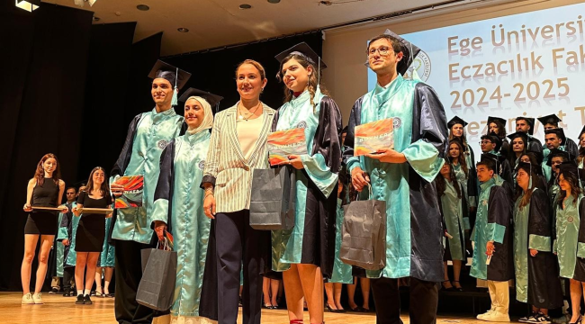 Başkan Mutlu, Ege üniversitesi mezuniyet törenine katıldı