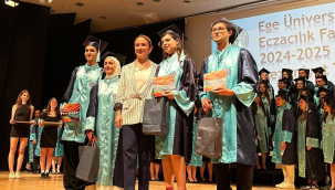 Başkan Mutlu, Ege üniversitesi mezuniyet törenine katıldı