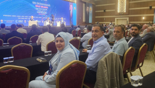 Başkan Turgut "milletle bütünleşen belediyecilik"toplantısına katıldı