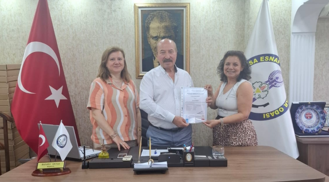 Emlak Danışmanları belgelerini aldı