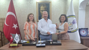 Emlak Danışmanları belgelerini aldı