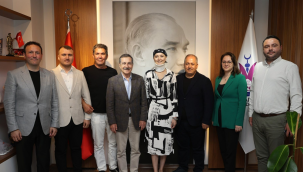 Eskişehir Tepebaşı belediye başkanı Ahmet Ataç Manisa'da