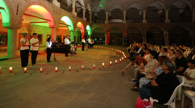 Geceye katılanlar ortak acıyı paylaştı