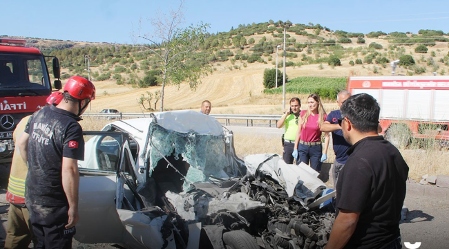 Korkunç kazada 4 kişi yaşamını yitirdi
